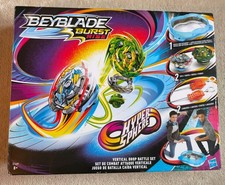 Beyblade Burst Rise Hypersphere Vertical Drop Battle Set Komplettes Set mit Beys