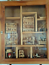 Sammlung an Puppenhauszubehör aus Holz DEKOR  Werkbank   Küche   Geschirr u.v.m