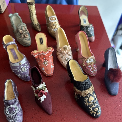 Damenschuhe ornamente konvolut - damenschuhe,