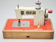 REGINA Kindernähmaschine