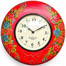 Handbemalte Wanduhr aus Holz