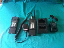 2x BOSCH FuG 11b,(1xmit Antenne,1xHandbedienteil)2m+2xLadestation mit 1xNetzteil