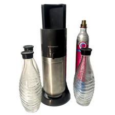 Soda Stream Duo Titan Trinkwassersprudler + Zylinder (leer) + 3 Flaschen