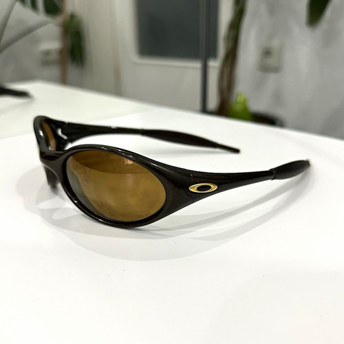 Oakley vintage eye jacket - oakley,