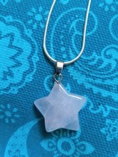 Sternförmiger Rosenquarzanhänger an 925er Sterlingsilberkette 21