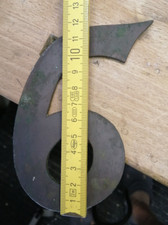 alte massive Kupfer-Hausnummer