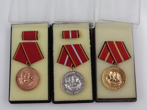 Orig ddr nva medaillen 3x - orig.,