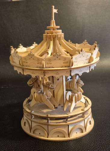 Holzpuzzle modell karusell - 3d,