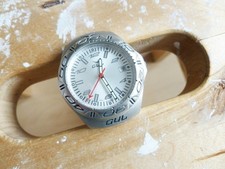 Gul uhr als - uhr, defekt