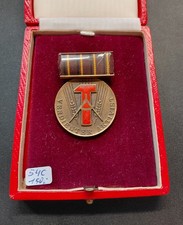 Alte DDR Medaille für Verdienster  Aktivist
