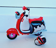 Mattel X3659 Monster High Ghoulia Yelps Vespa Scooter Roller Mofa m Helm Brille