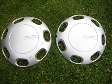 ■■■ A06) 2x Radkappe