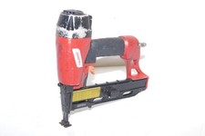 Druckluft Klammergerät