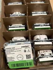 30x Merten MEG2301-0325 Steckdose Aktivweiß Glänzend System M