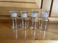 4x Glasflaschen mit Stopfen