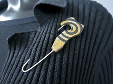 Schmucknadel HORN Kiltnadel BRAUN-SCHWARZ  Ponchonadel Hutnadel 11 cm lang