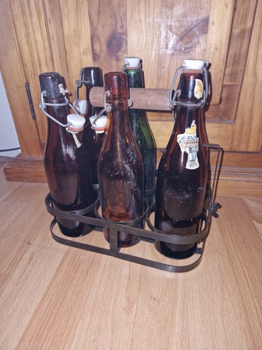 Alte bierflaschen im - 6,