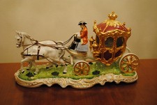 Porzellan Kutsche Dresden, 2 Pferde, Zweispänner, Pferdekutsche, alt