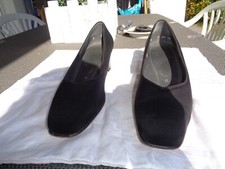 damenpumps 38 weite h,  Farbe schwarz, Material Synthetik, kaum gerbraucht,