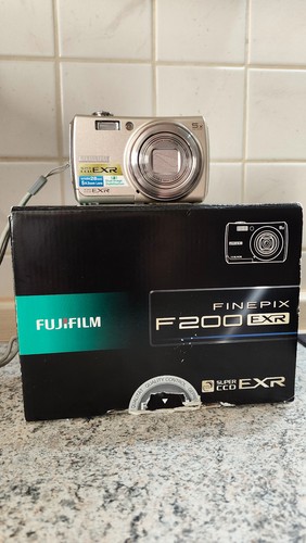 Fujifilm finepix f200 exr - fujifilm,