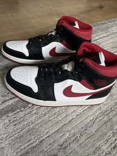 Jordan 1 Mid gym red black