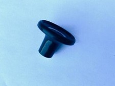 Knopf für Motorhaubenzug