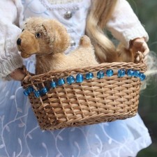 Antiker Educa Hund mit