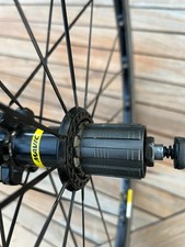 Mavic KSYRIUM Laufradsatz für Felgenbremse Rotor für Shimano 10/11 fach Kassette