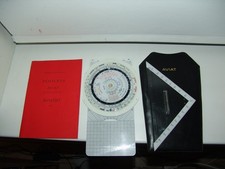 pooleys-aviat 617 mit kursdreieck und zirkel