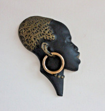 Relief Gesicht Messing 226g