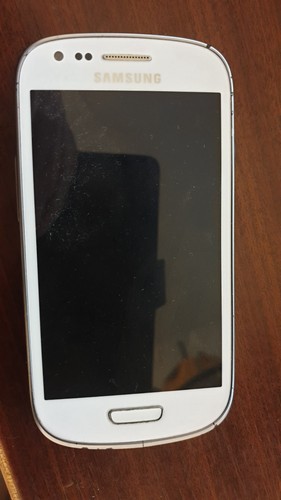 Samsung mini smartphone - s3,
