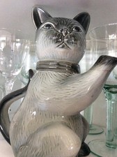 Nostalgische Katzenkaffeekanne - Grauer Kater - Neundorf Zierporzellan