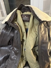 Milestone: Pilotenjacke aus Lammleder mit abnehmbaren Fellkragen .