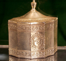 prächtig antike Deckel