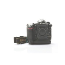 Nikon D4 + 141 Tsd