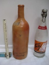 Zwei alte Mineralwasserflaschen Duisburg Gebr. Helmich  Getränke Becker Fritzi