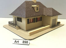 Vollmer 3719 H0 Einfamilienhaus mit Walmdach und Garage, Maßstab 1:87