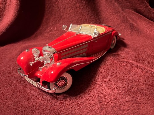 Modellauto mercedes benz - 1:18,