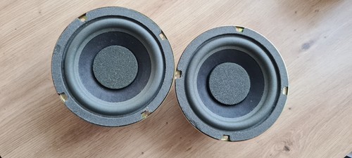 Zwei tieftöner aus - zwei,