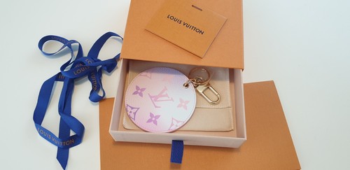 Louis vuitton - louis,