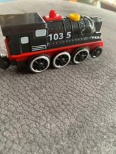 Eichhorn / Ikea Holzeisenbahn mit elektrischer Lokomotive