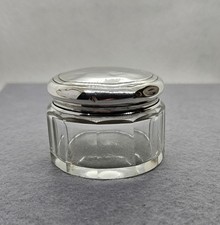 Damendose, Kosmetikdose aus