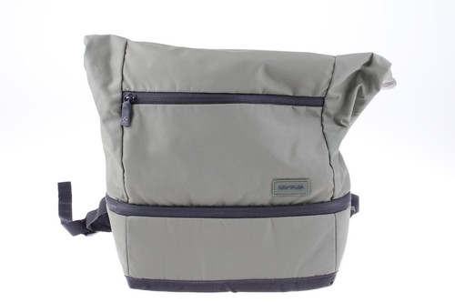 Crumpler camera half back - half,