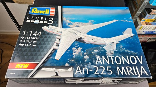 144 revell antonov an - 1:144,