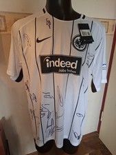 Eintracht Frankfurt Trikot