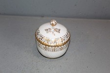 dose mit deckel kpm?