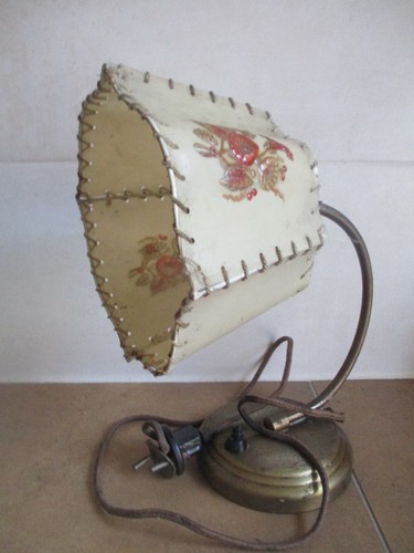 Alte antike nachttischlampe - alte,