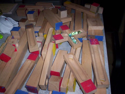 Holz konstruktions murmelbahn - konstruktions,