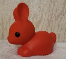 DDR Design Quietschfigur