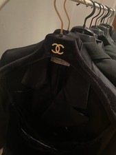 CHANEL Kleiderbügel Gold Logo